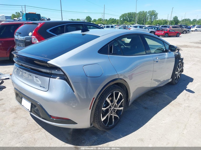 2026 TOYOTA PRIUS PLUG-IN HYBRID auction photo 4