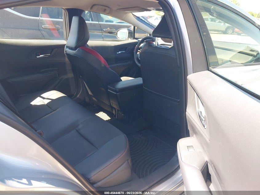 2026 TOYOTA PRIUS PLUG-IN HYBRID auction photo 8