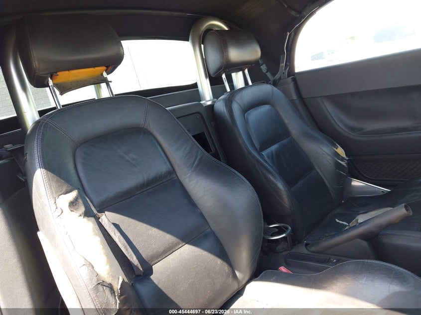2001 AUDI TT auction photo 8