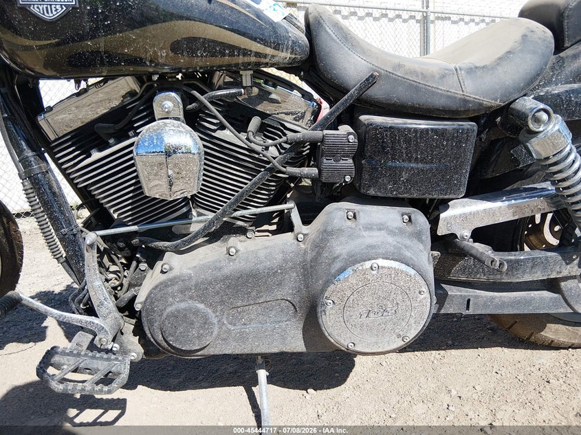 2015 Harley-Davidson Fxdwg Dyna Wide Glide VIN: 1HD1GPM37FC317261 Lot: 45444717