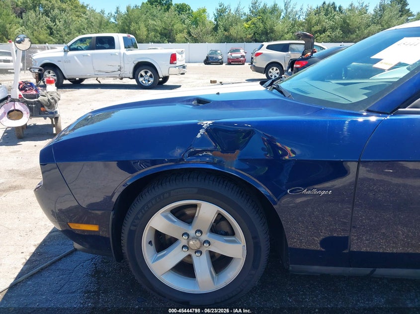 2013 Dodge Challenger Sxt Plus VIN: 2C3CDYAG1DH565083 Lot: 45444798