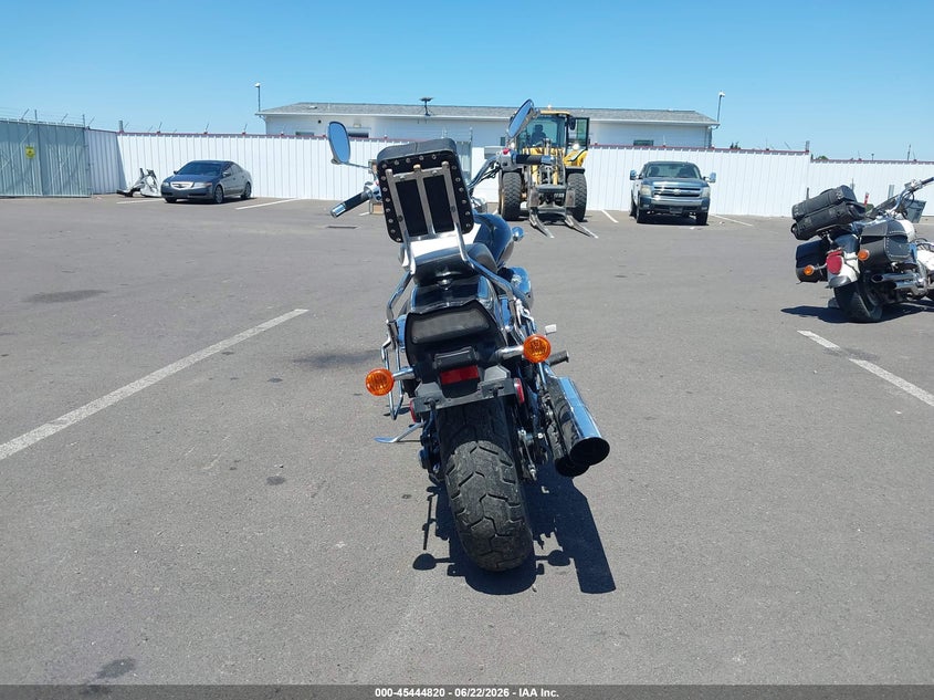 2007 SUZUKI VZ800 auction photo 6