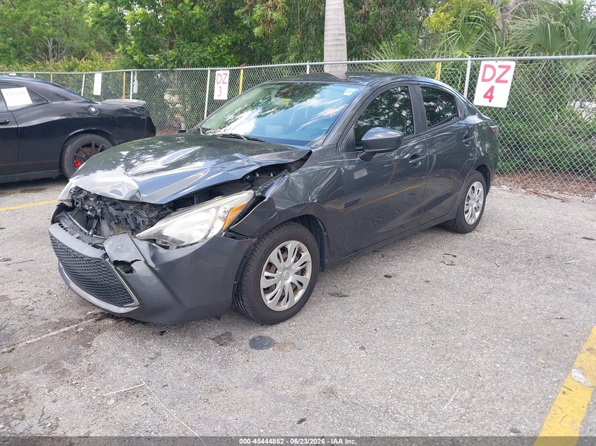 2019 Toyota Yaris L 3MYDLBYVXKY516557 photo 1