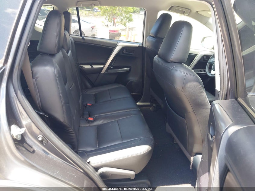 2018 TOYOTA RAV4 auction photo 8