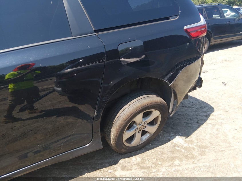 AtlanticExpress - Toyota Sienna