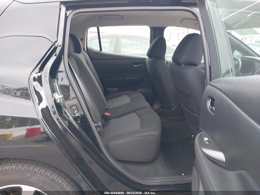 VIN: 1N4BZ1CP3KC321695 2019 NISSAN LEAF S PLUS