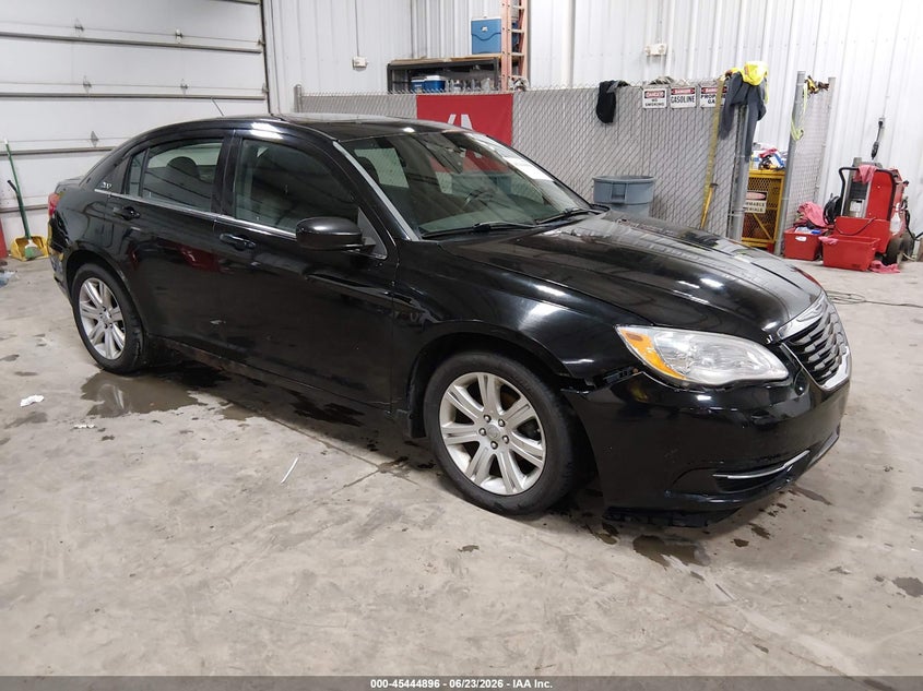 Vin: 1c3ccbbb7cn130660, lot: 45943005, chrysler 200 touring 2012 img_1
