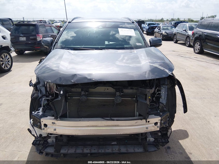 VIN 2T3W1RFV0PC222561 2023 TOYOTA RAV4 XLE