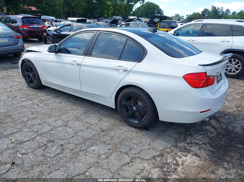 Vin: wba3c3g57fnt51679, lot: 45943025, bmw 320i xdrive 20153