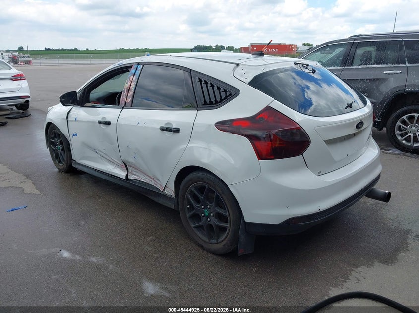 Vin: 1fahp3m23cl477218, lot: 45943034, ford focus sel 20123