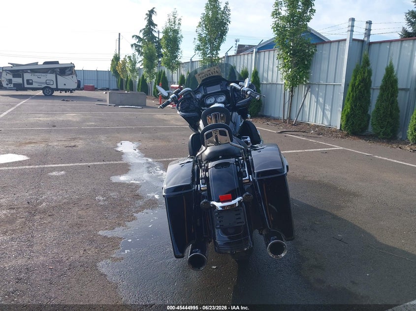2016 Harley-Davidson Fltrxs Road Glide Special VIN: 1HD1KTM10GB647241 Lot: 45444995