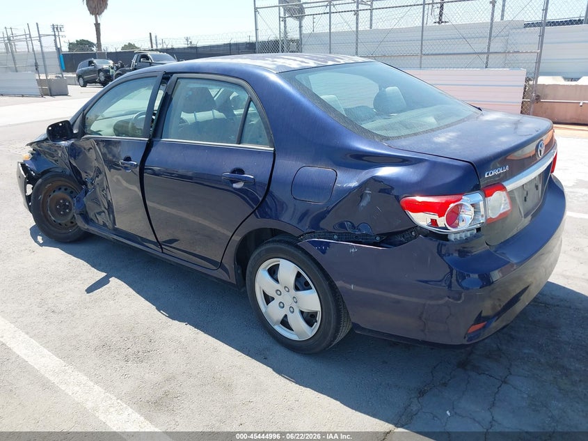 Vin: 2t1bu4ee1cc765768, lot: 45943105, toyota corolla le 20123