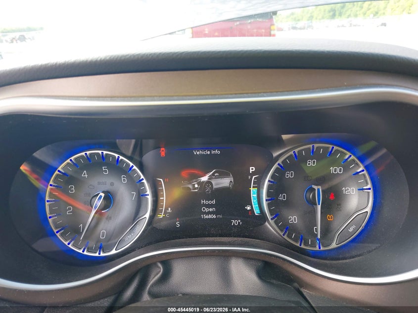 2017 CHRYSLER PACIFICA auction photo 7