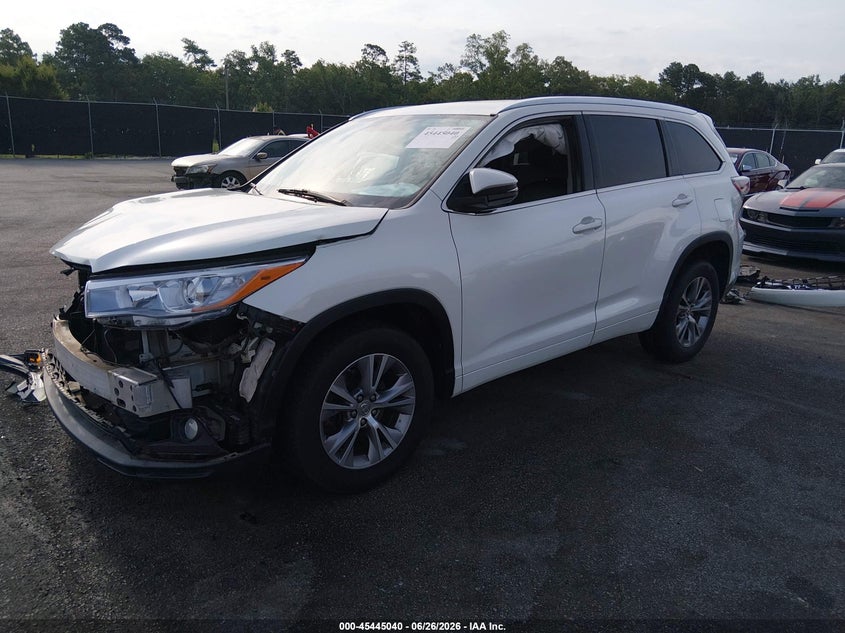 2015 TOYOTA HIGHLANDER auction photo 2