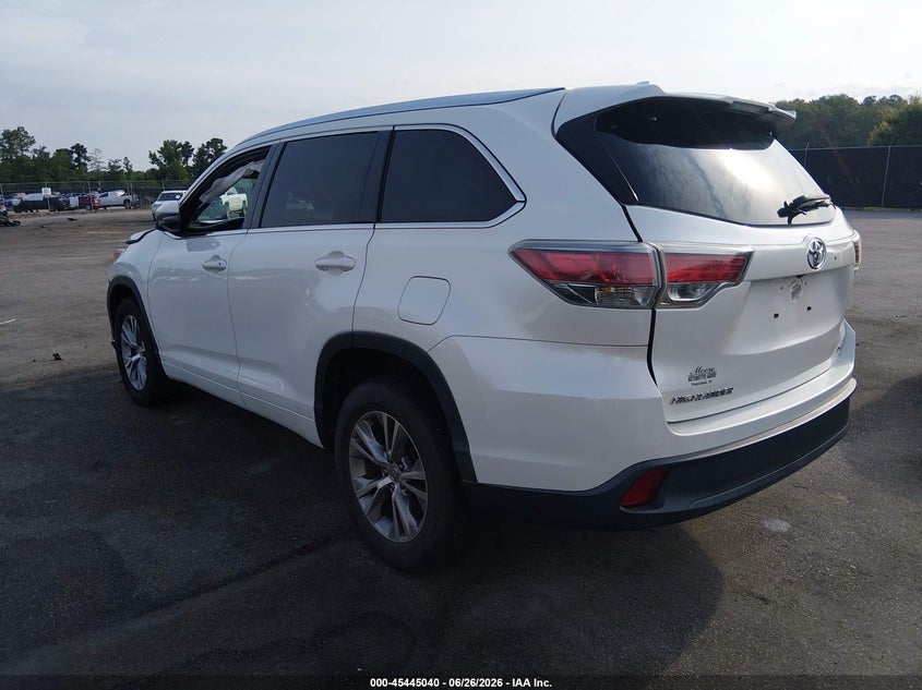 2015 TOYOTA HIGHLANDER auction photo 3
