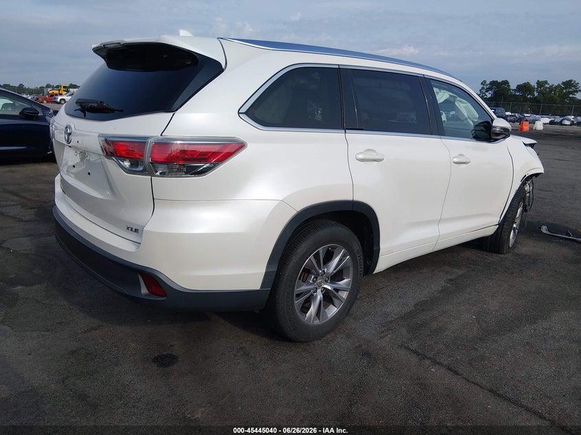 2015 TOYOTA HIGHLANDER auction photo 4