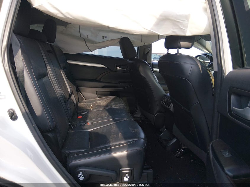2015 TOYOTA HIGHLANDER auction photo 8