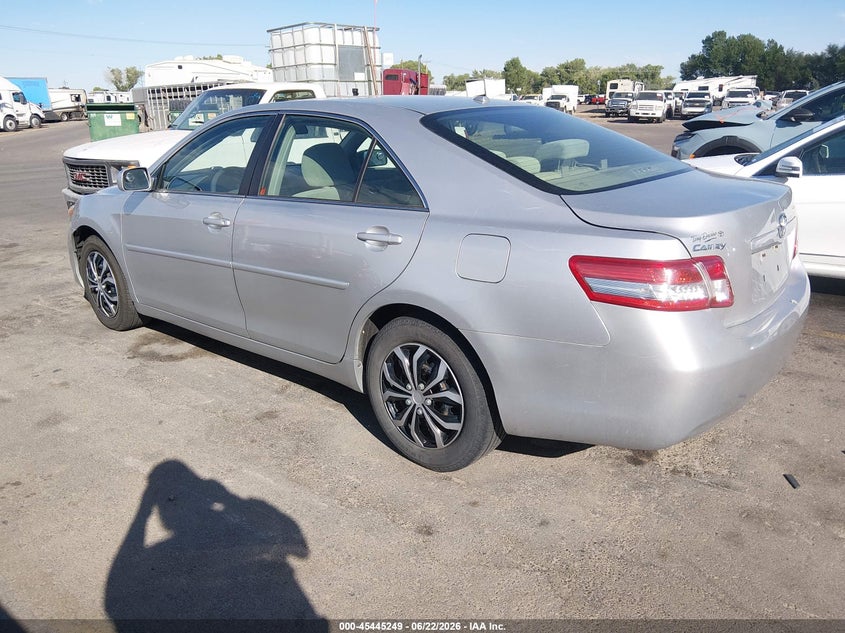 2010 TOYOTA CAMRY auction photo 3