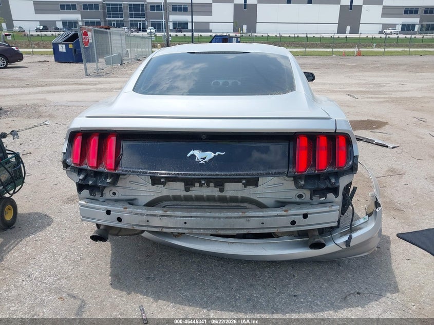 FORD MUSTANG - zdjęcie 16