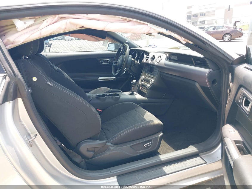 FORD MUSTANG - zdjęcie 5