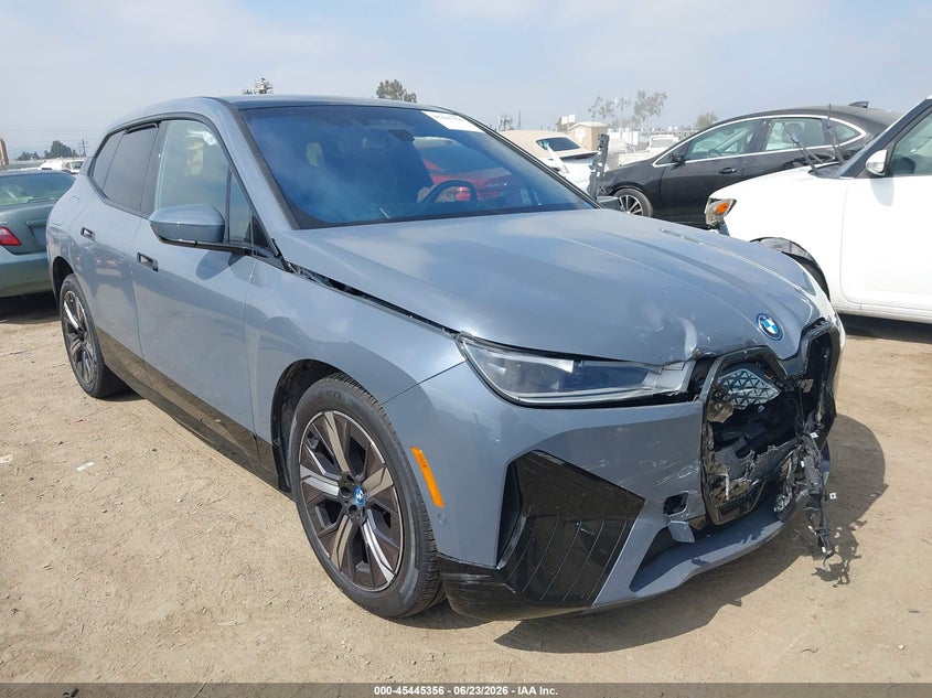 Vin: wb523cf09rcr60322, lot: 45943465, bmw ix xdrive50 2024 img_1