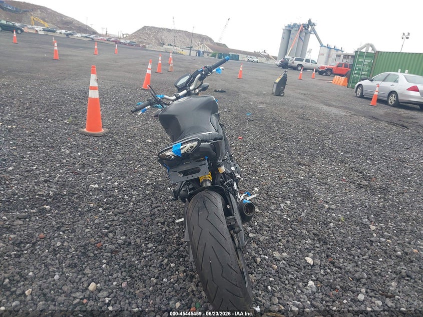 2015 Yamaha Fz09 VIN: JYARN33E1FA007345 Lot: 45445459