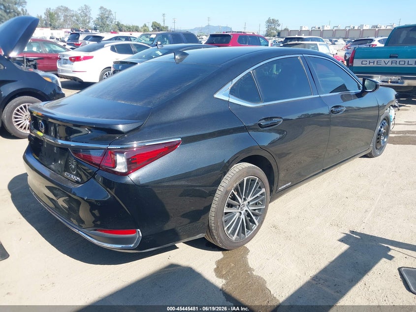 Vin: 58ada1c18mu012702, lot: 45943590, lexus es 300h 20214