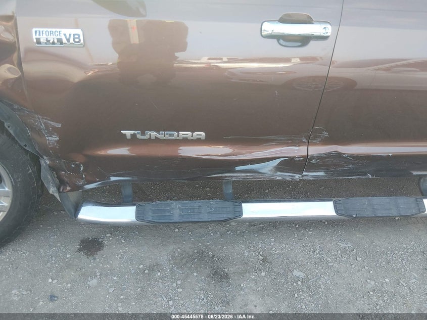 TOYOTA TUNDRA - zdjęcie 17