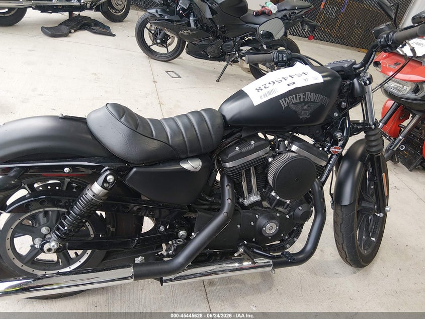 2017 Harley-Davidson Xl883 Iron 883 VIN: 1HD4LE217HC427809 Lot: 45445628