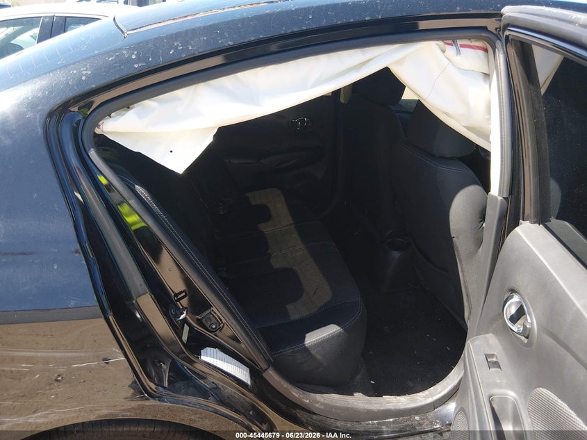 2018 NISSAN VERSA auction photo 8