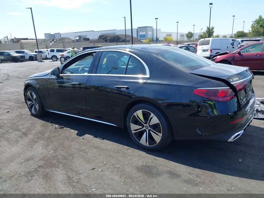 AtlanticExpress - Mercedes-Benz E-Class