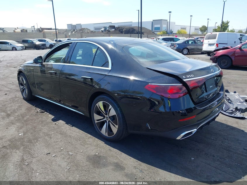 AtlanticExpress - Mercedes-Benz E-Class