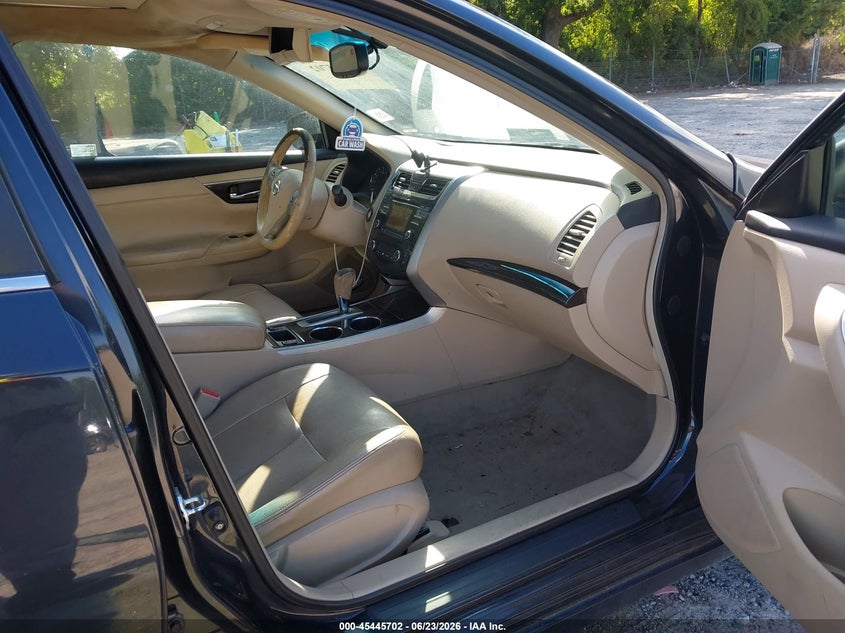 2013 NISSAN ALTIMA auction photo 5