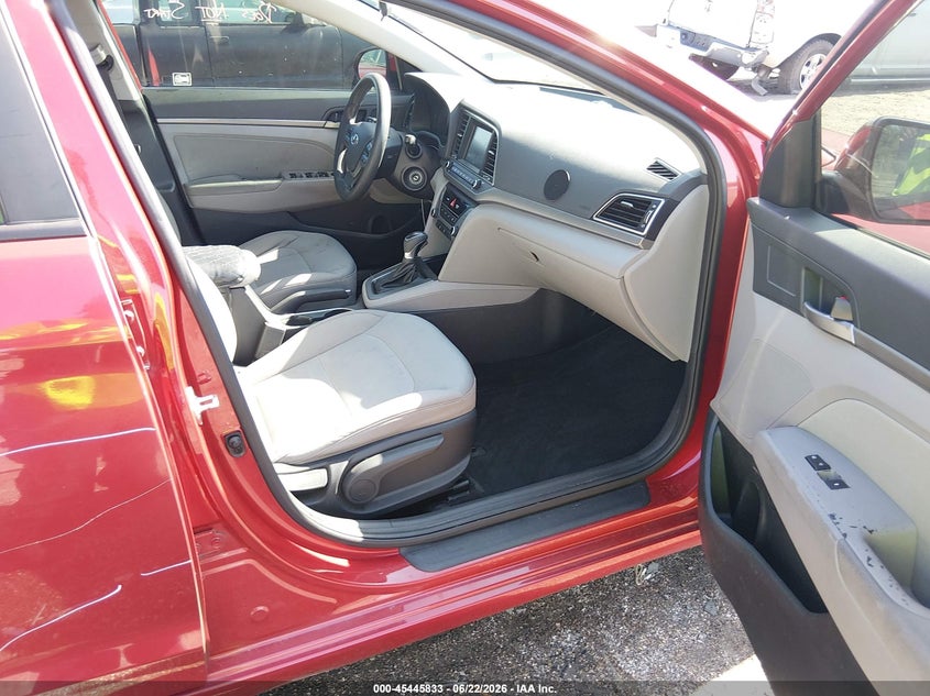 2018 HYUNDAI ELANTRA auction photo 5