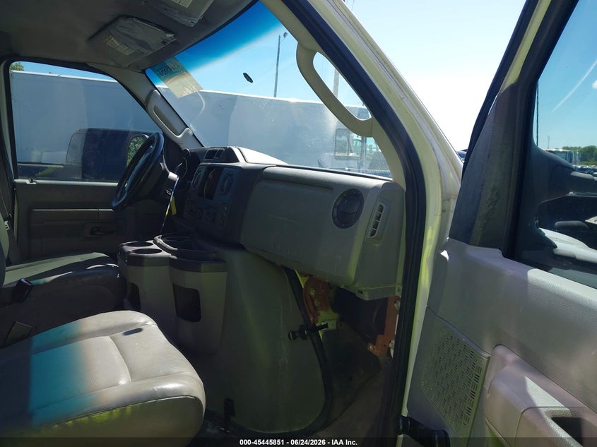2011 FORD ECONOLINE COMMERCIAL CUTAWAY N/A N/A