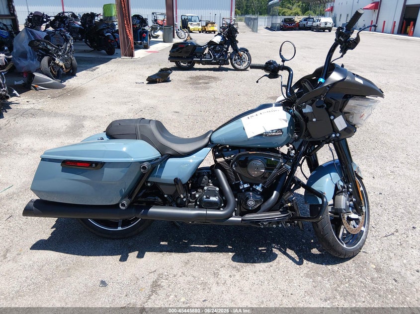 2024 Harley-Davidson Fltrx VIN: 1HD1KH719RB620602 Lot: 45445880