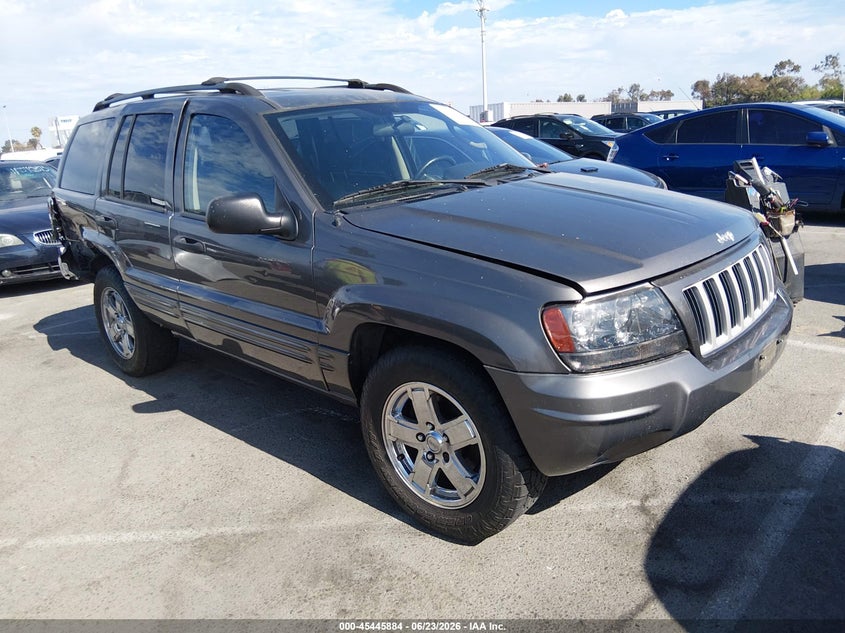 2004 Jeep Laredo