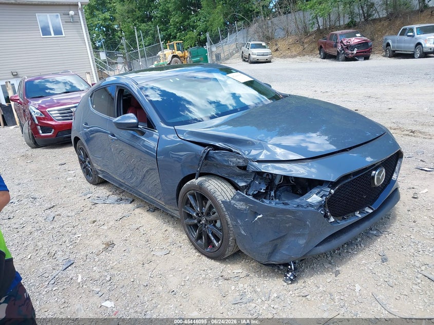 2025 MAZDA MAZDA3 auction photo 1