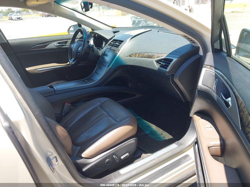 2015 LINCOLN MKZ HYBRID auction photo 5