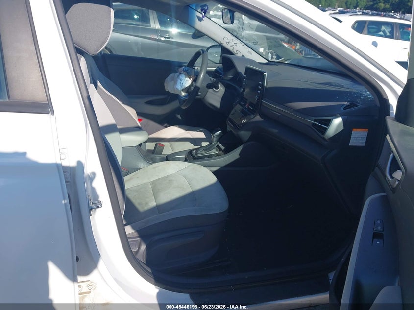 2021 HYUNDAI IONIQ HYBRID auction photo 5