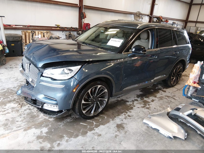 5LM5J7XC6LGL23842 2020 Lincoln Aviator Reserve photo 1