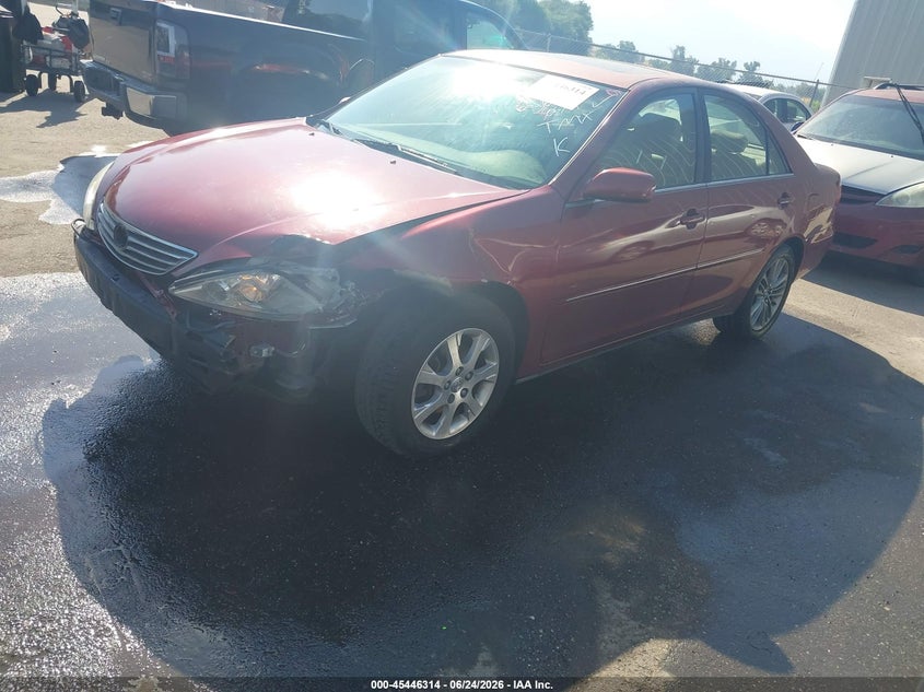 2005 Toyota Camry, Normal Wear & Tear, IAAI, VIN JTDBF30K650162748 — photo 2