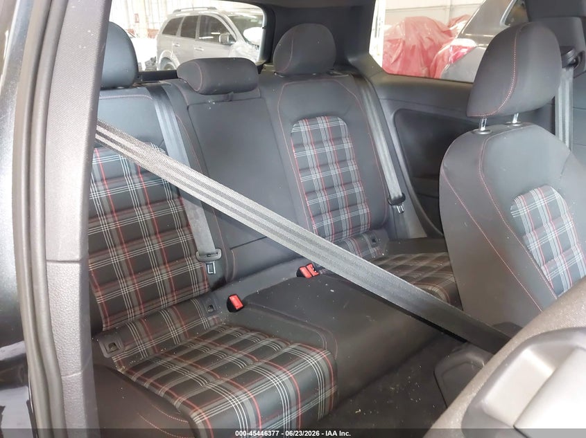 2015 Volkswagen Golf Gti 2.0T S 2-Door VIN: 3VWYT7AUXFM055434 Lot: 45446377