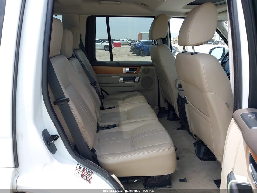 2015 Land Rover Lr4 VIN: SALAG2V61FA748230 Lot: 45446646