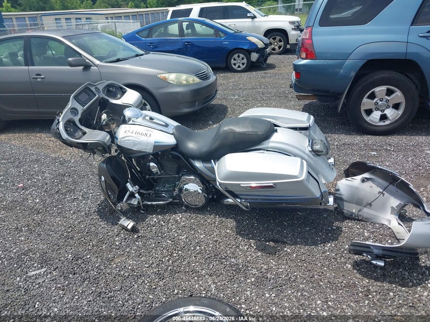 2016 Harley-Davidson Fltruse Cvo Road Glide VIN: 1HD1TAN18GB959288 Lot: 45446683