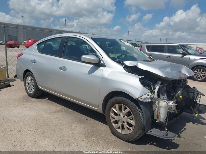2018 Nissan Versa
