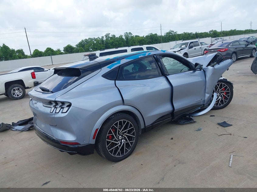 Vin: 3fmtk4sx5nma24710, lot: 45944872, ford mustang mach-e gt 20224