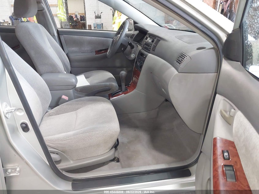 2004 TOYOTA COROLLA auction photo 5