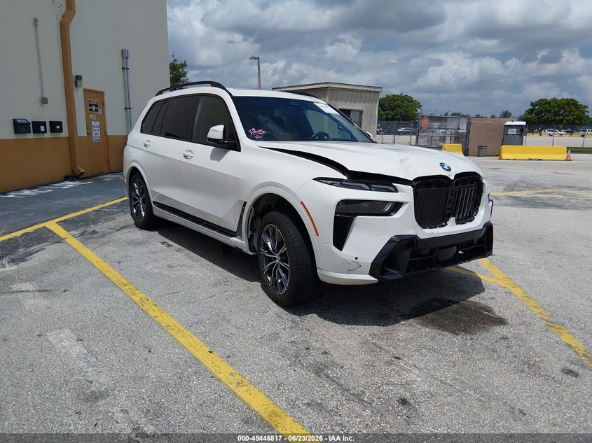 2025 BMW X7 xDrive40I