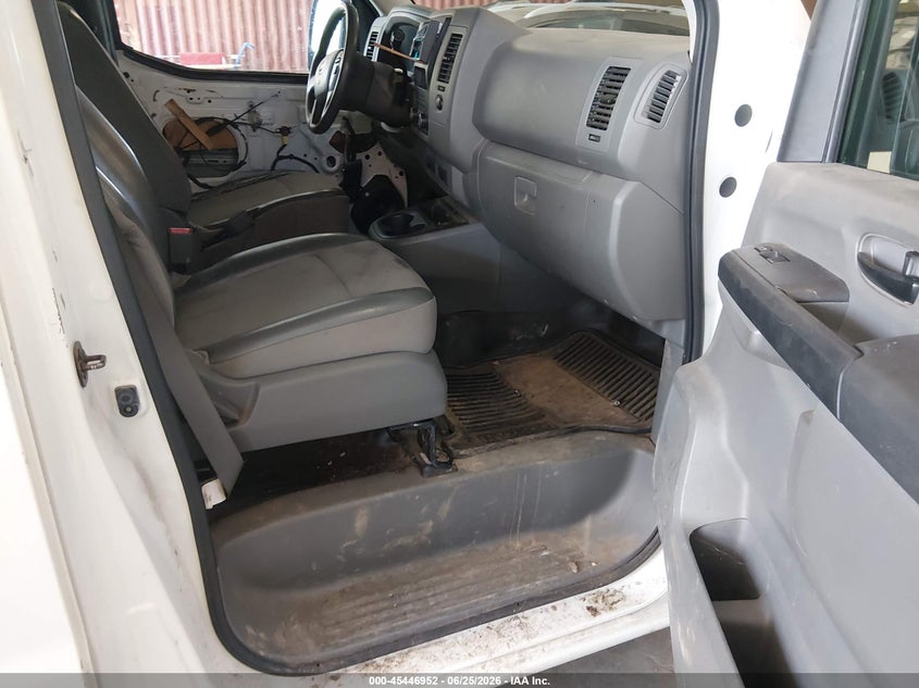 2018 NISSAN NV CARGO NV2500 HD auction photo 5